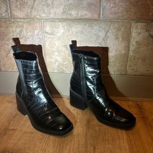 Boots Glossy Black Croc-Embossed Heeled Boots